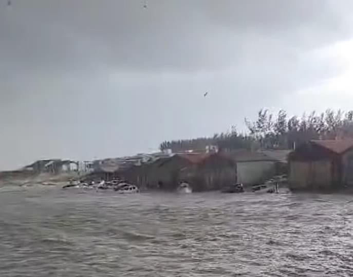Tsunami meteorológico atingiu Laguna, explica Defesa Civil 2 IMG 9047