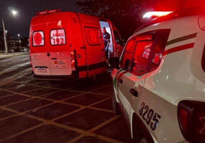 Homem em situação de rua acorda em chamas