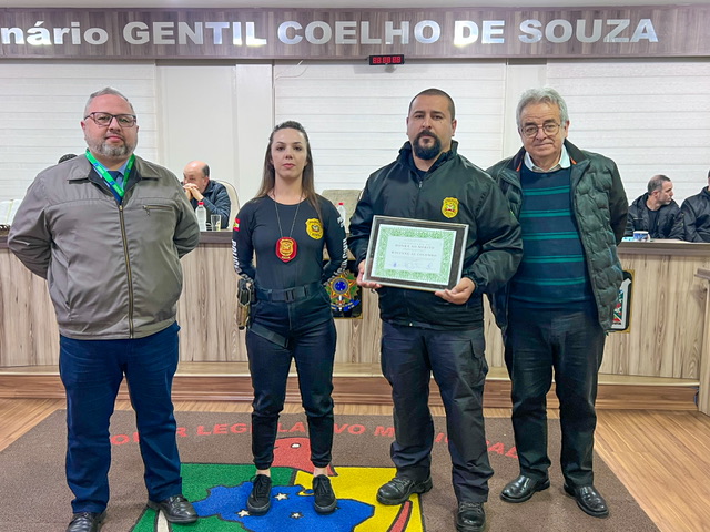 Policiais Civis de Otacílio Costa são homenageados com o título de Honra ao Mérito na Câmara de Vereadores 3 IMG 8041