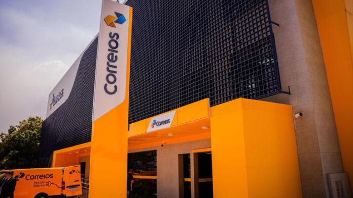 Correios aprovam plano de reestruturação com fechamento de mil agências e demissão de cerca de 10 mil funcionários