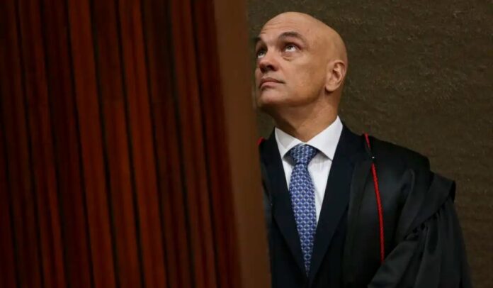Após prisão definitiva de Bolsonaro, o que Alexandre de Moraes fará em Florianópolis?