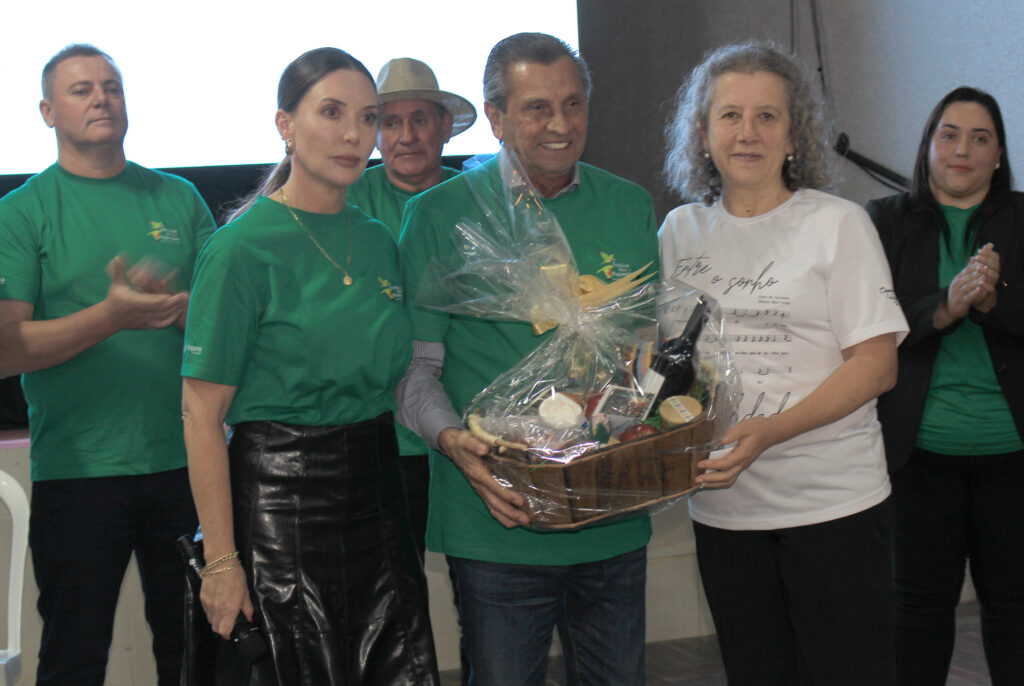 Abertura do Festival dos Papagaios marca início da temporada em Urupema 3 IMG 3753