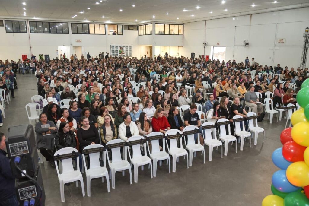 QUASE 10 MIL PESSOAS EM MENOS DE 30 DIAS: DEPUTADO LUCAS NEVES CONSOLIDA O MAIOR MOVIMENTO SOBRE AUTISMO EM SC 4 54a9ee8d e5eb 4ee2 9dbe cd3d3013e1cd 1