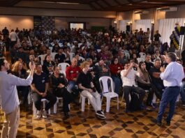 Colombo reúne lideranças durante lançamento de campanha